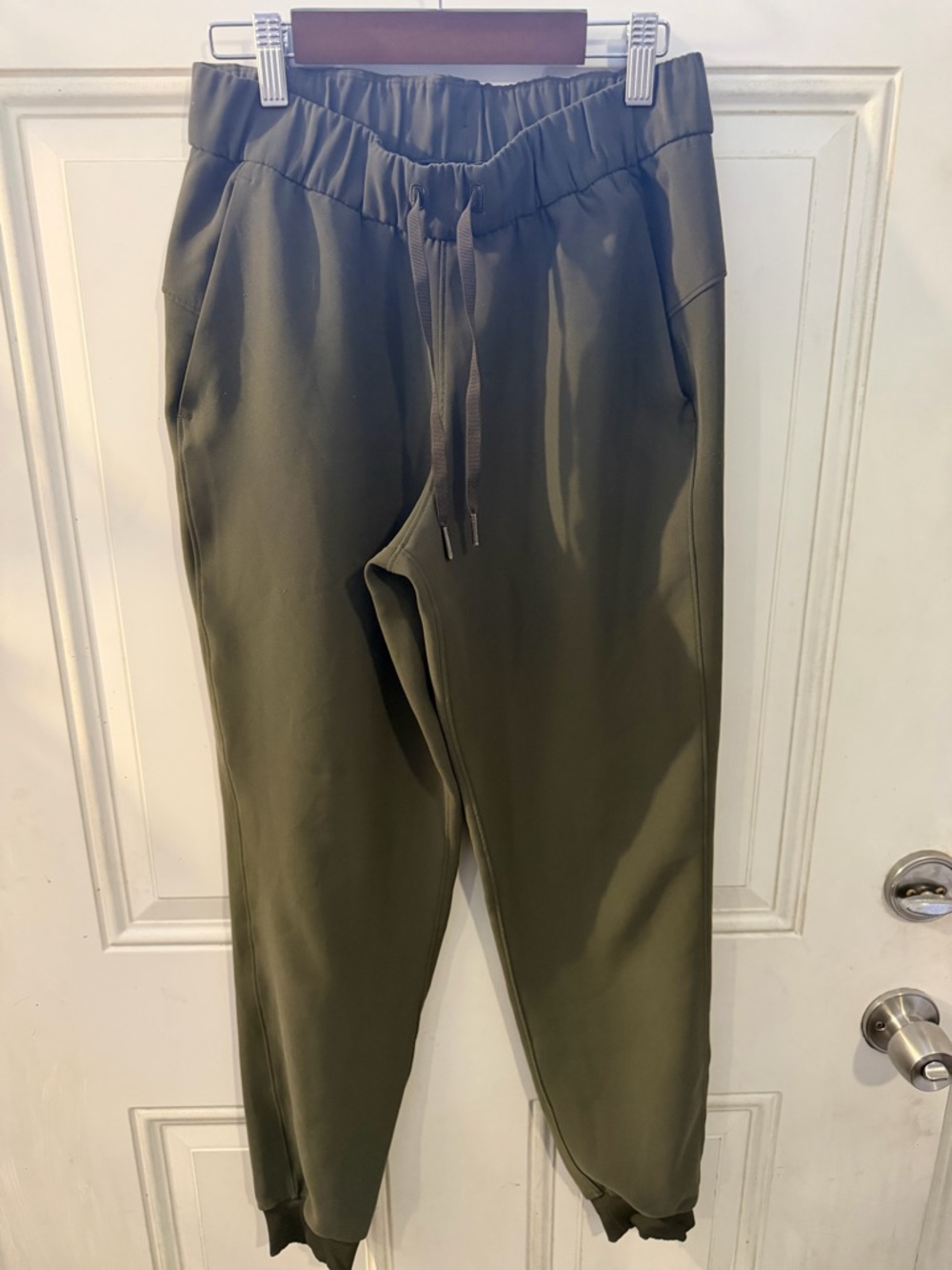 Lululemon olive green joggers